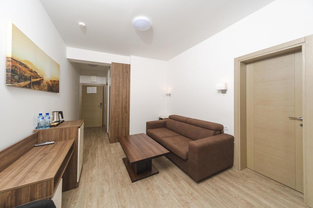 Hotel 219 Budva Luaran gambar