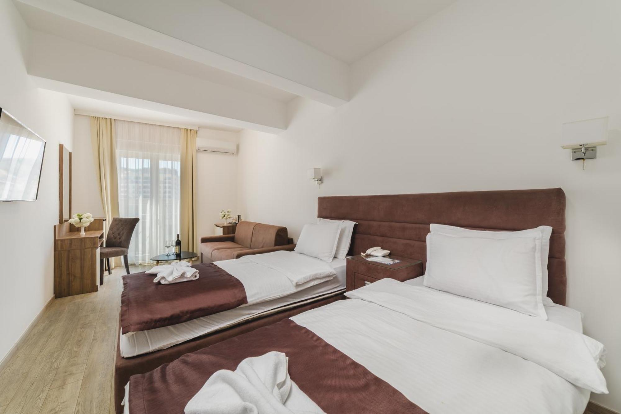 Hotel 219 Budva Luaran gambar